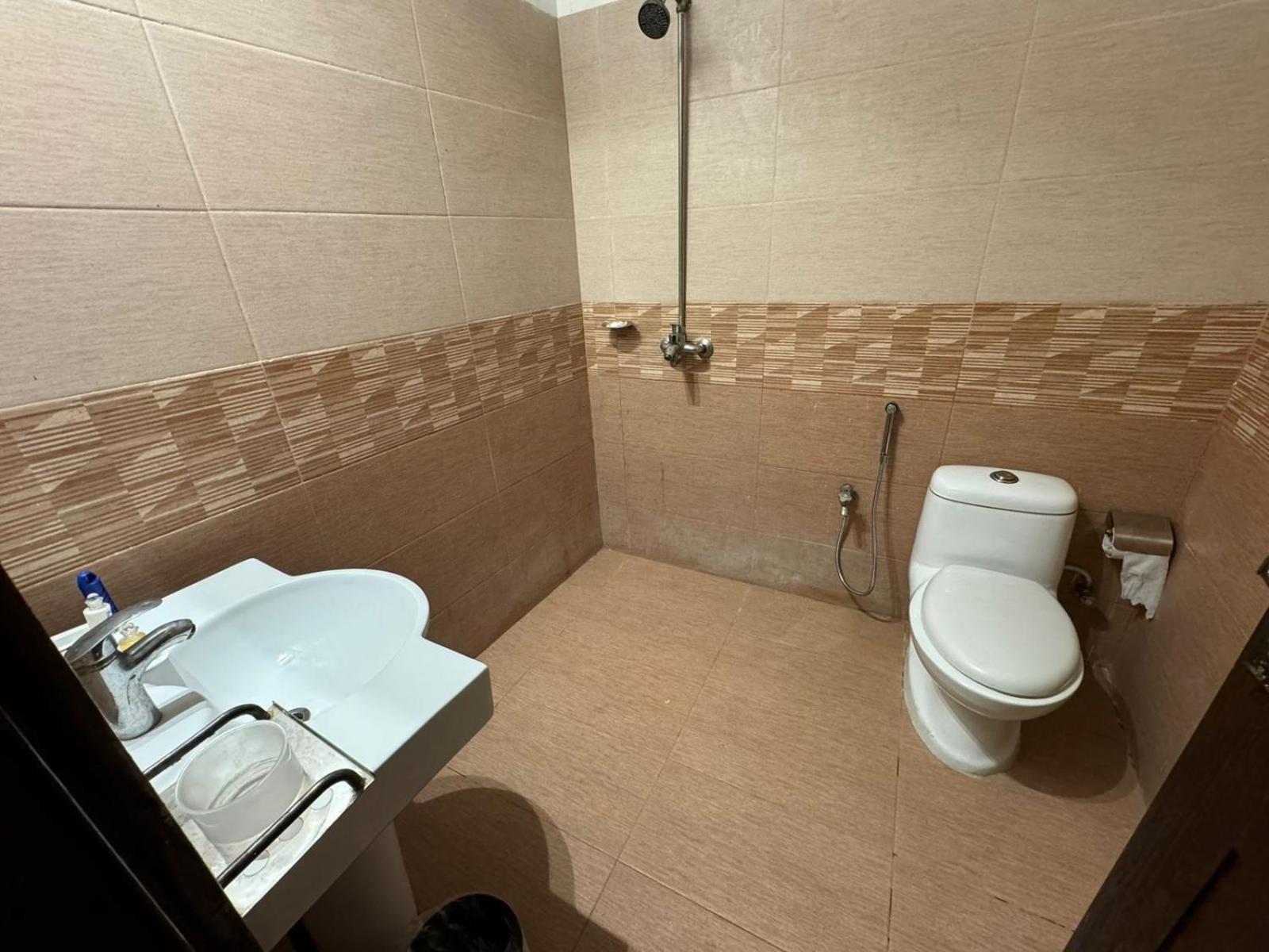 Shelton Boulevard Hotel Лахор Екстер'єр фото